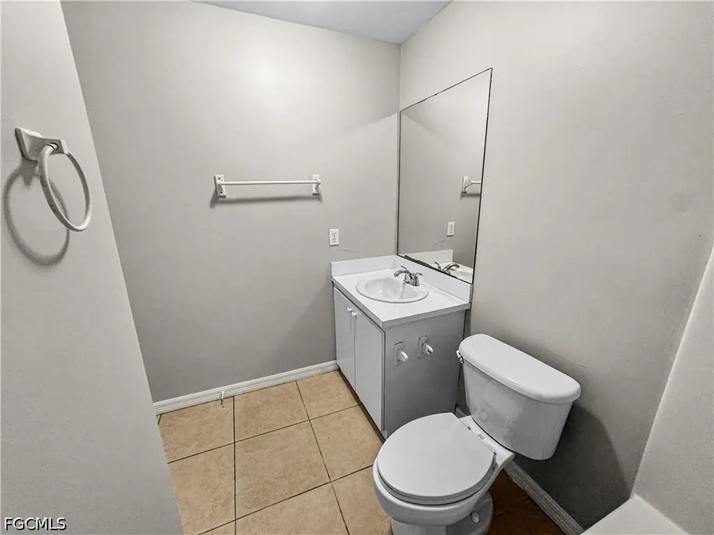 1321 SE 8th Avenue Cape Coral FL 33990