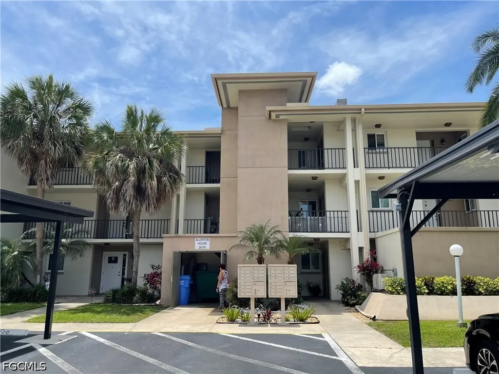 2079 Barkeley Lane Fort Myers FL 33907