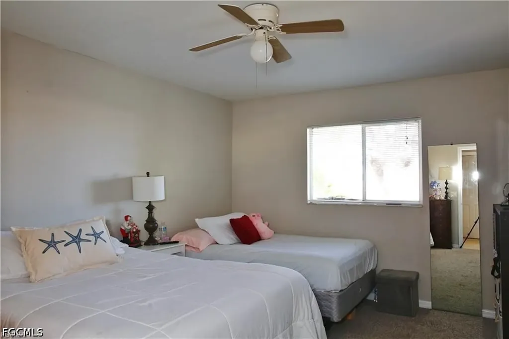 1809 SW Santa Barbara Place Cape Coral FL 33991