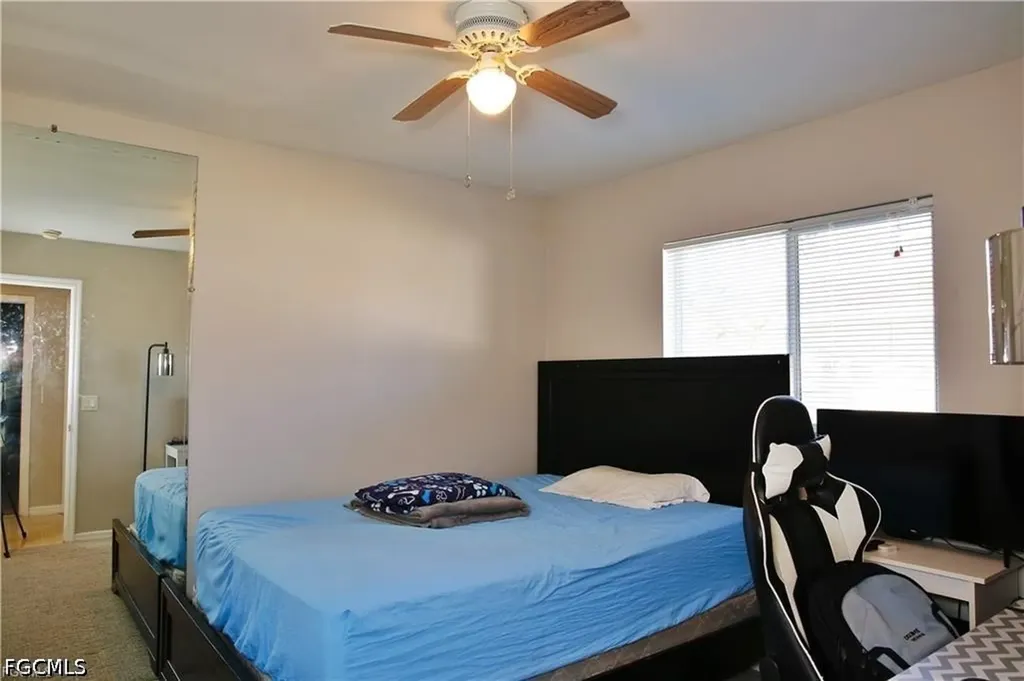 1809 SW Santa Barbara Place Cape Coral FL 33991