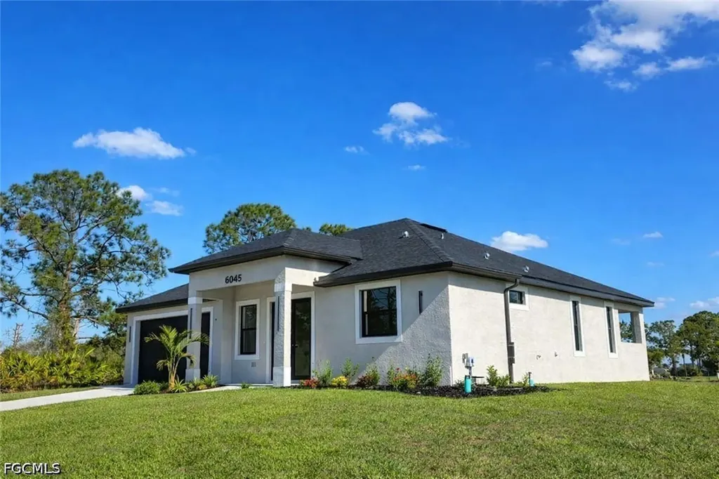 6045 Kumquat Circle Labelle FL 33935