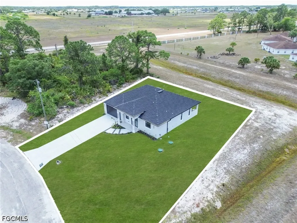 6045 Kumquat Circle Labelle FL 33935