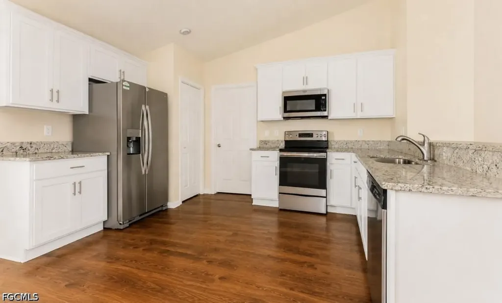 4125 SW 6th Place Cape Coral FL 33914