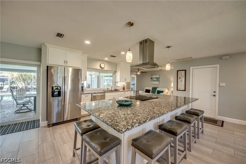 4532 SW 1st Place Cape Coral FL 33914