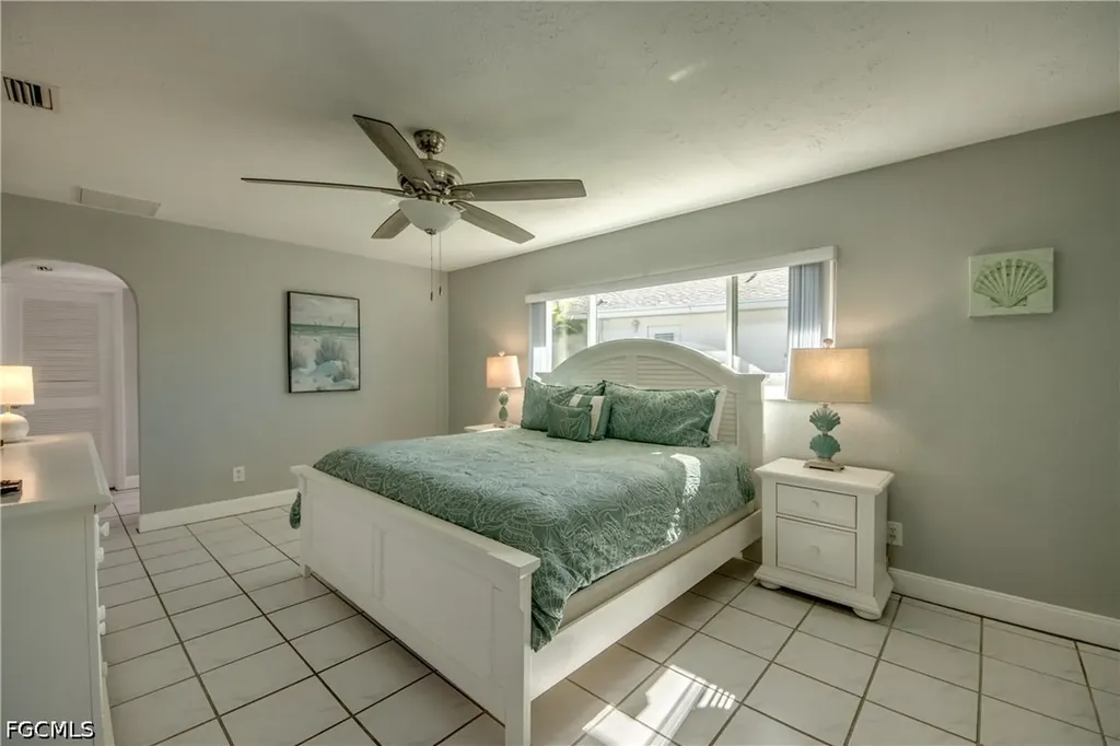 4532 SW 1st Place Cape Coral FL 33914