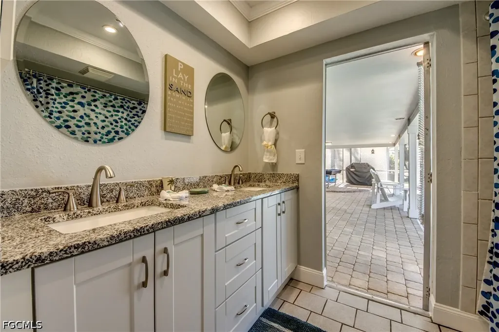4532 SW 1st Place Cape Coral FL 33914