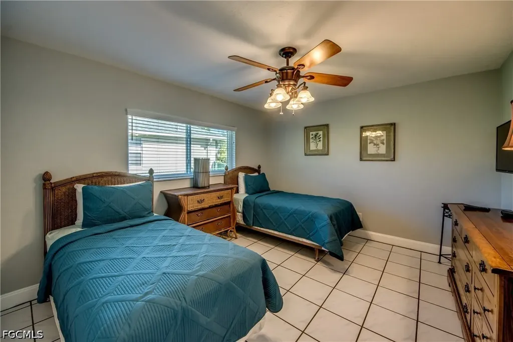 4532 SW 1st Place Cape Coral FL 33914