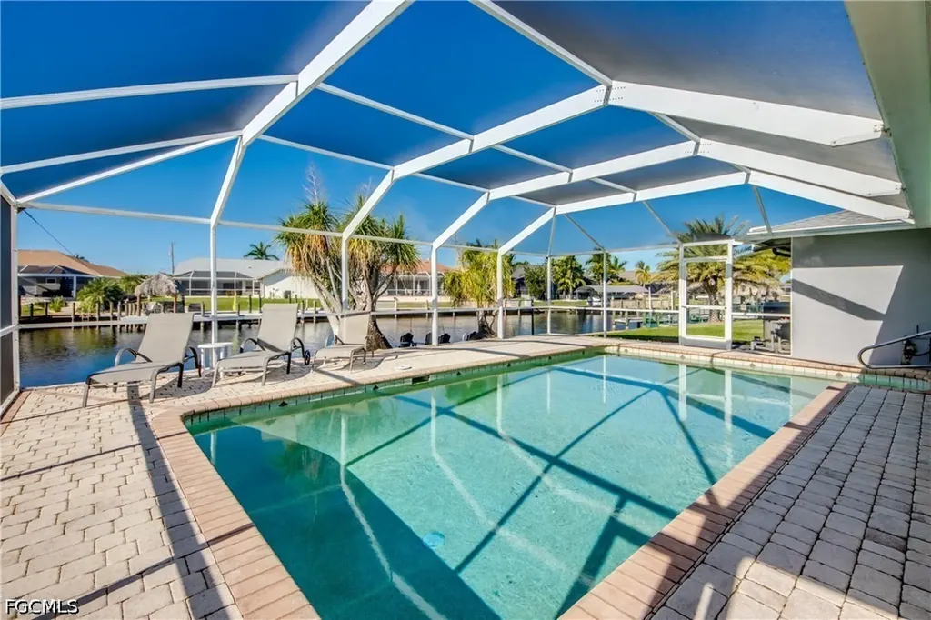 4532 SW 1st Place Cape Coral FL 33914