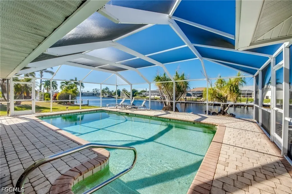 4532 SW 1st Place Cape Coral FL 33914