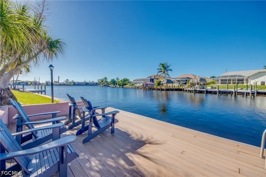 4532 SW 1st Place Cape Coral FL 33914