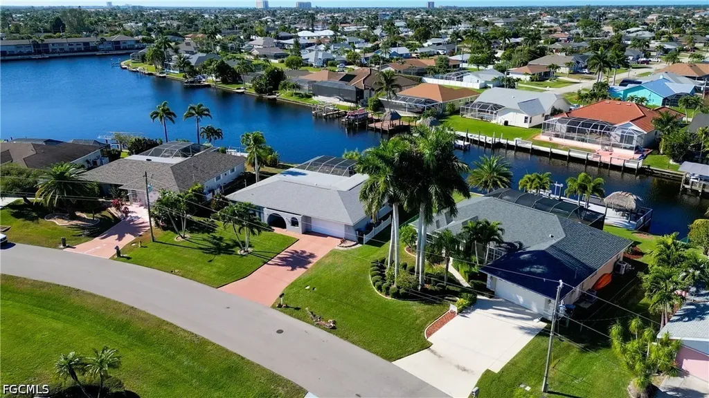 4532 SW 1st Place Cape Coral FL 33914