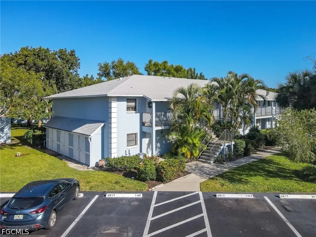 Bonita Springs FL, 28101 Pine Haven Way, Unit 97