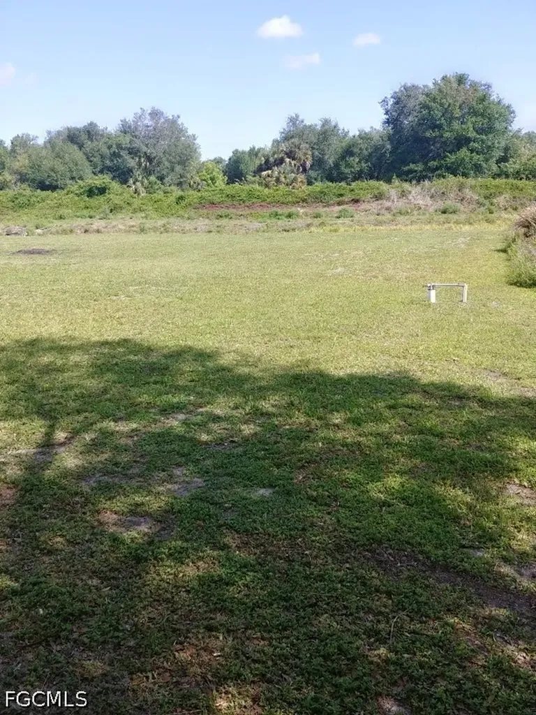 15421 Cemetery Road Fort Myers FL 33905