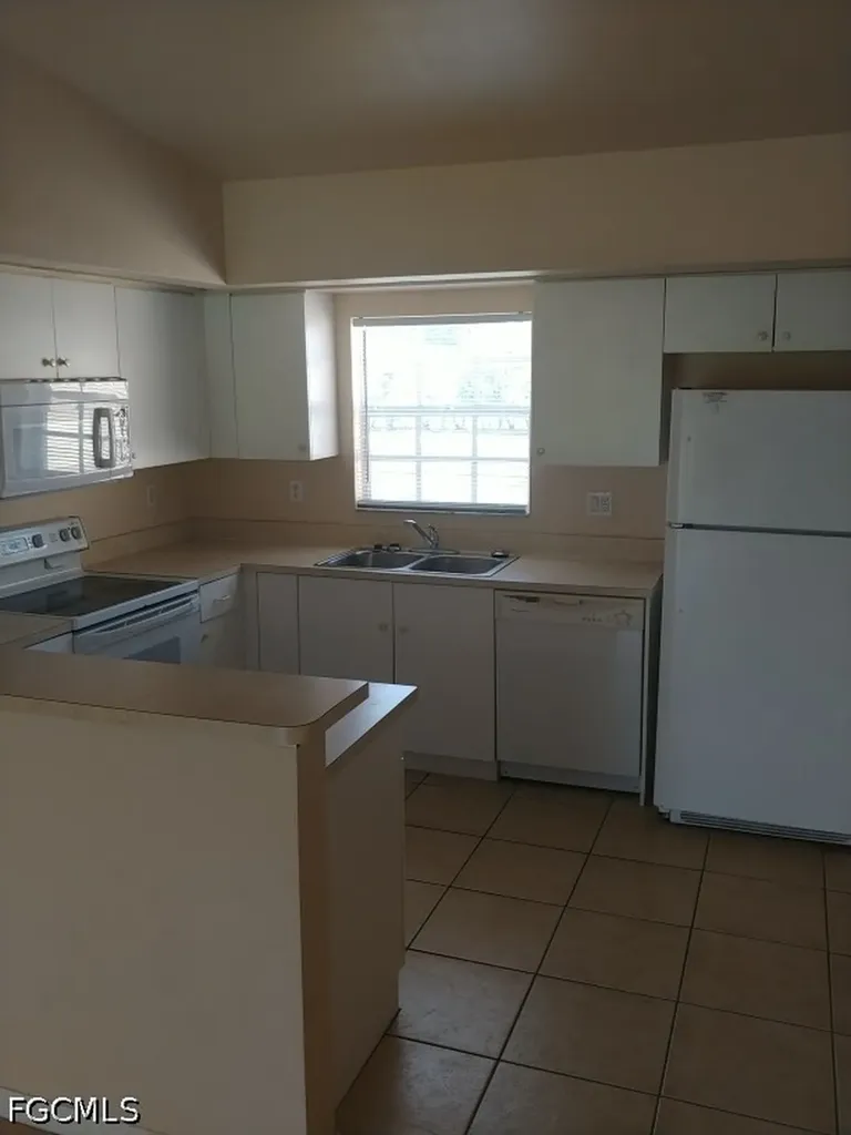 15421 Cemetery Road Fort Myers FL 33905