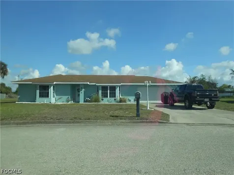 222 Ground Dove Circle Lehigh Acres FL 33936
