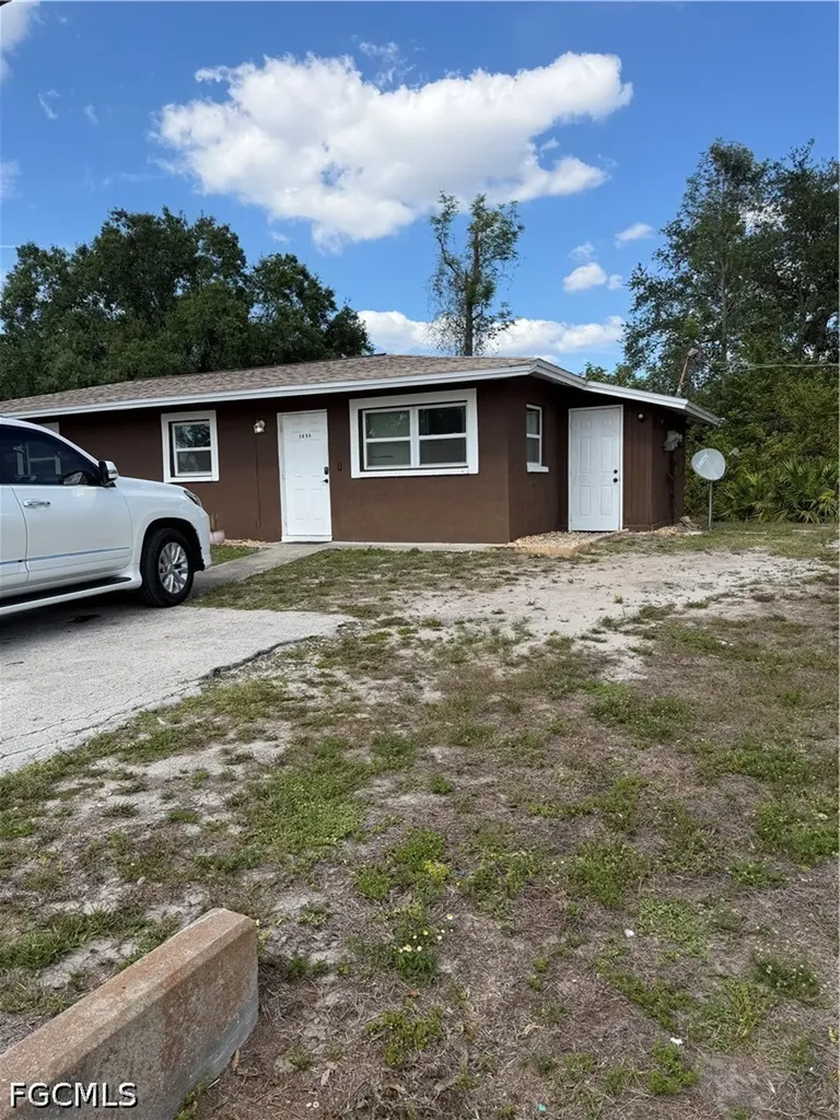 2804 River Ridge Boulevard Fort Myers FL 33905