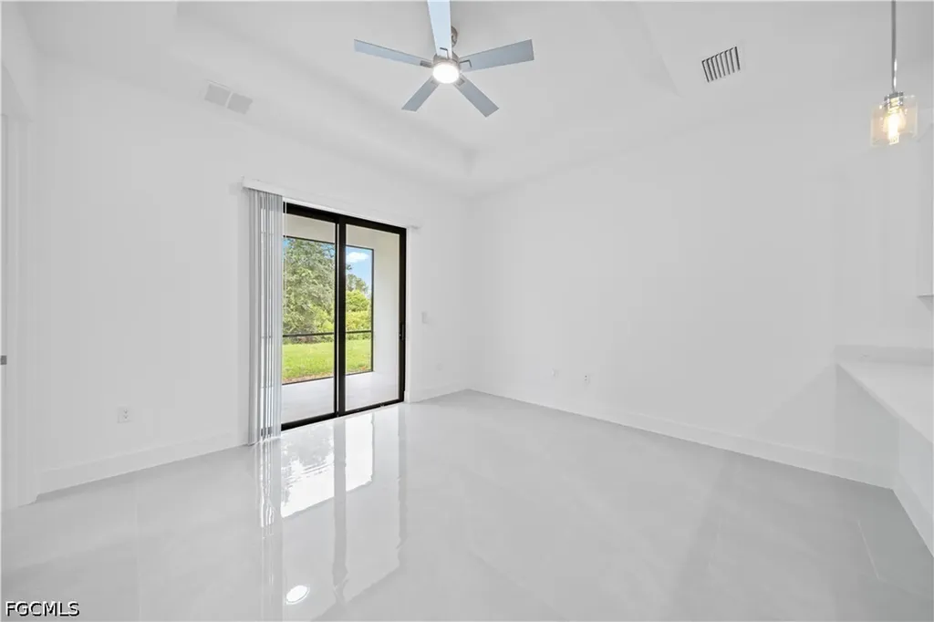 403/405 Bell Boulevard S Lehigh Acres FL 33974