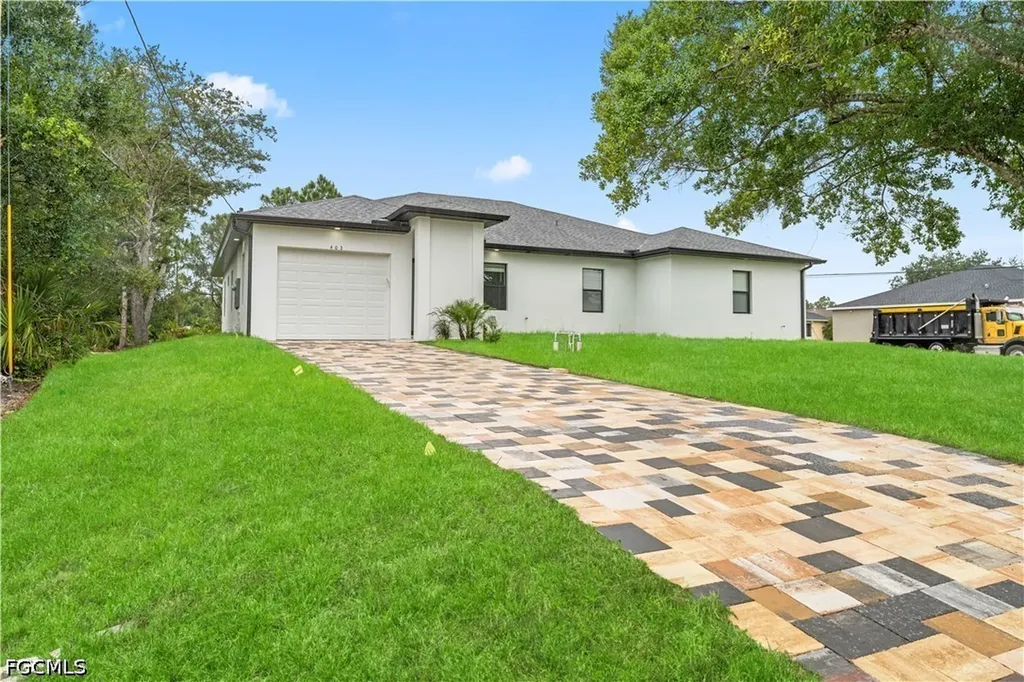 403/405 Bell Boulevard S Lehigh Acres FL 33974