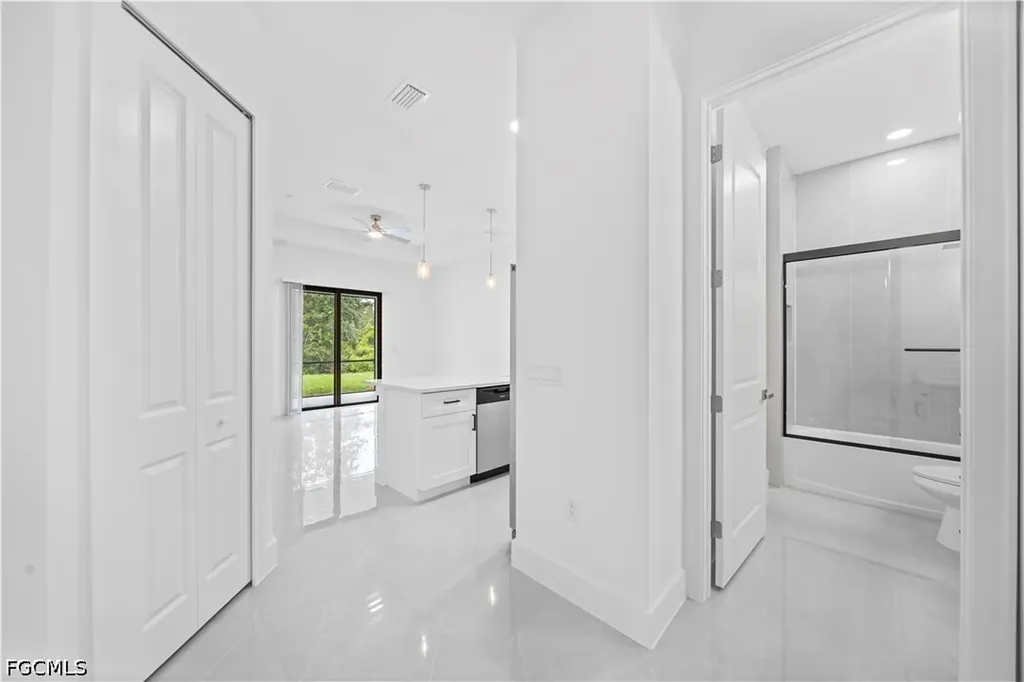 403/405 Bell Boulevard S Lehigh Acres FL 33974