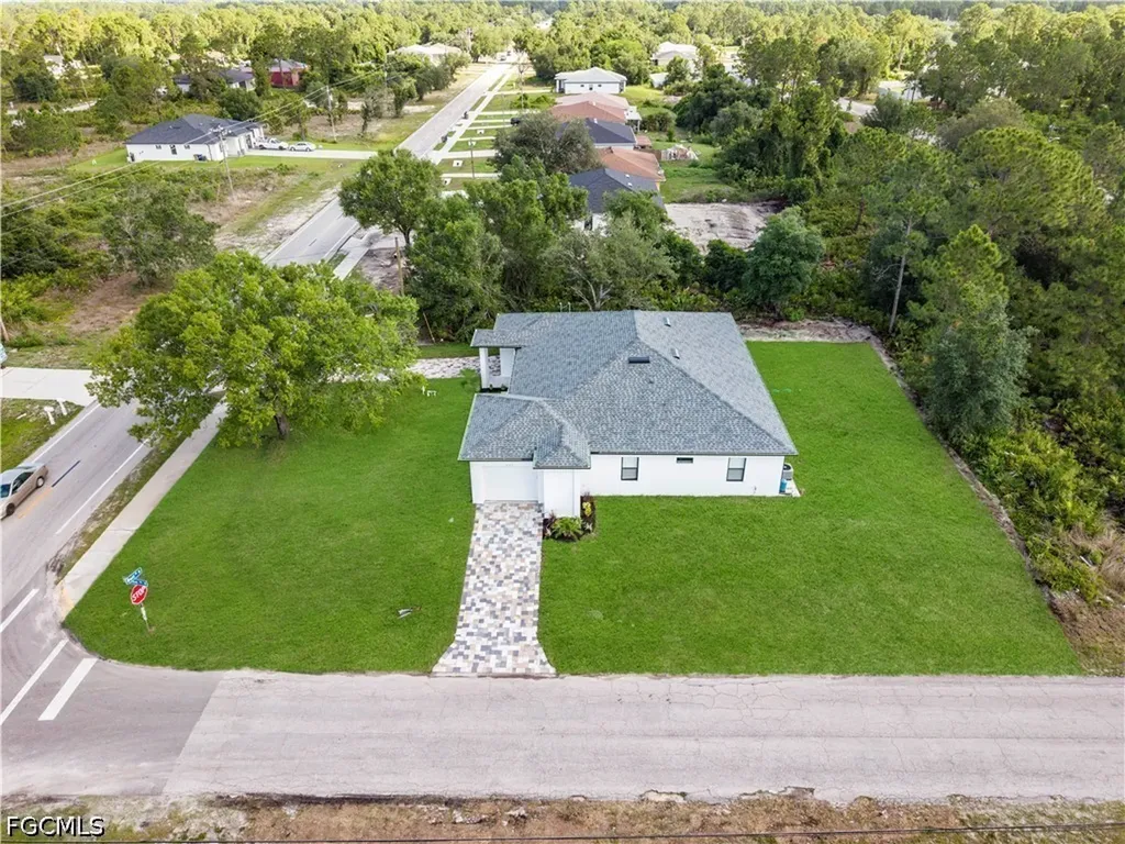 403/405 Bell Boulevard S Lehigh Acres FL 33974
