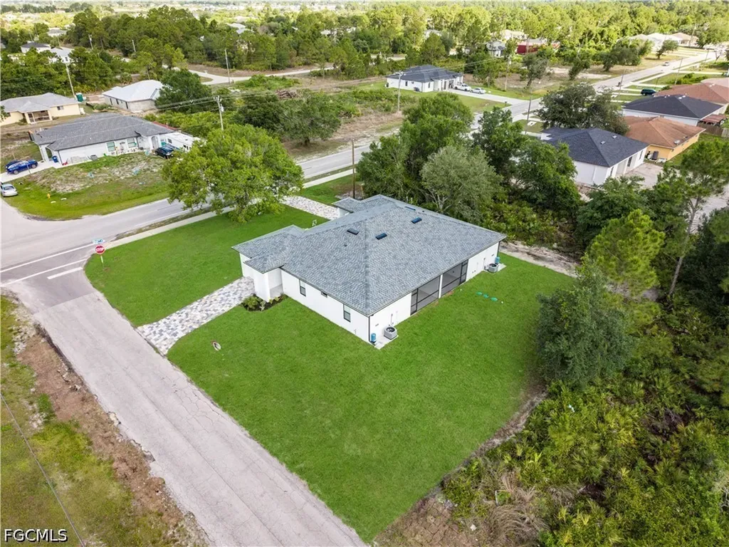 403/405 Bell Boulevard S Lehigh Acres FL 33974