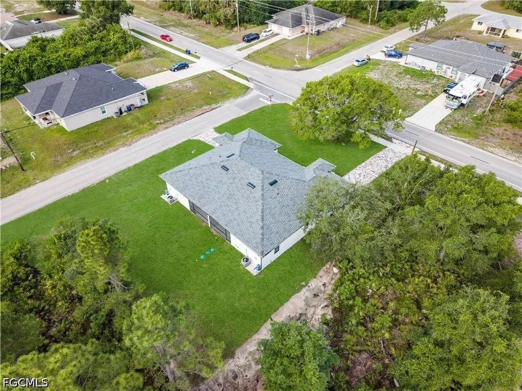 403/405 Bell Boulevard S Lehigh Acres FL 33974