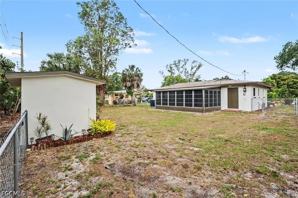 6665 E Tropicana Drive Fort Myers FL 33919