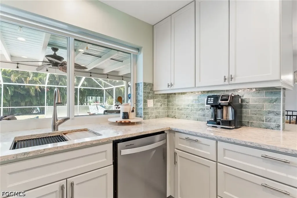 2025 SE 39th Street Cape Coral FL 33904