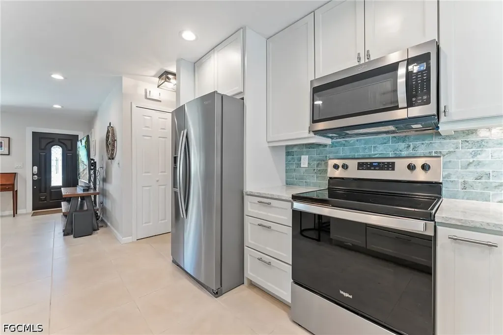 2025 SE 39th Street Cape Coral FL 33904