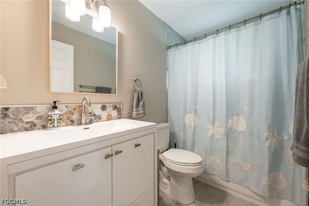 2025 SE 39th Street Cape Coral FL 33904
