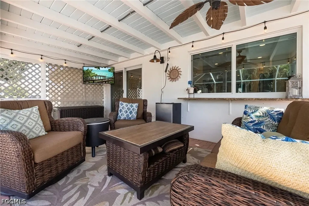 2025 SE 39th Street Cape Coral FL 33904