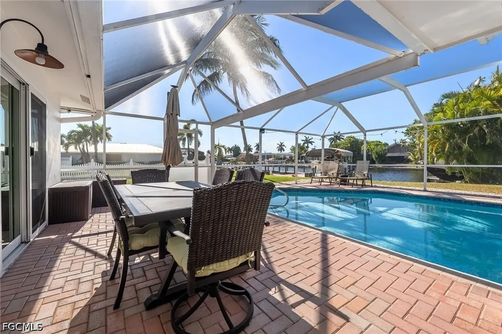 2025 SE 39th Street Cape Coral FL 33904