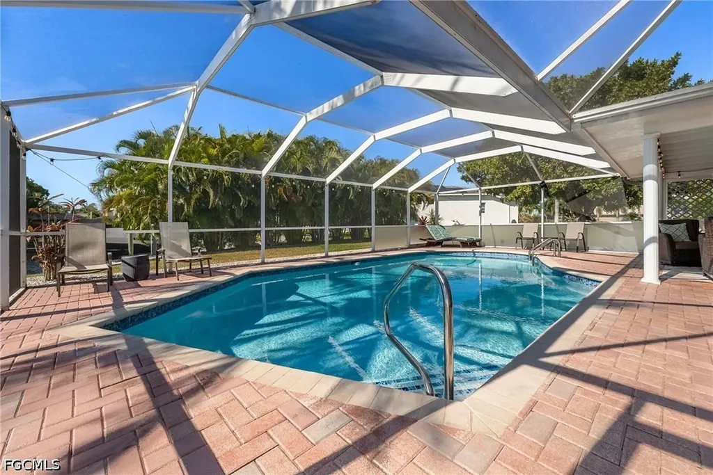2025 SE 39th Street Cape Coral FL 33904