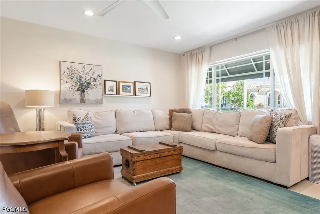 2025 SE 39th Street Cape Coral FL 33904
