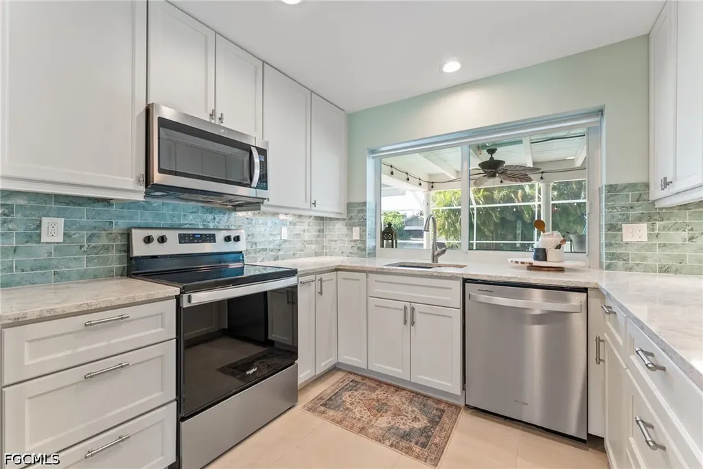2025 SE 39th Street Cape Coral FL 33904
