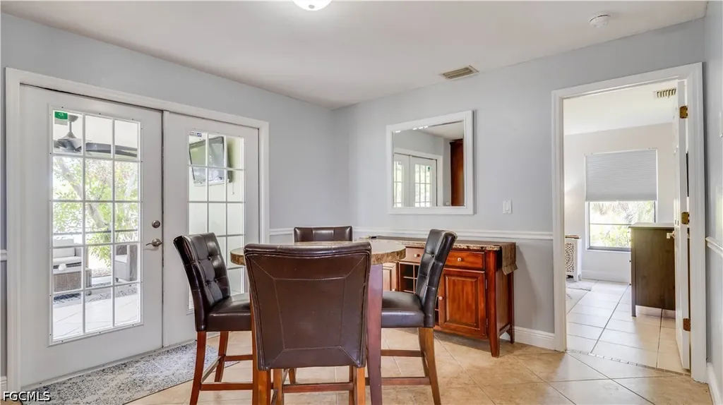 914 SE 28th Terrace Cape Coral FL 33904