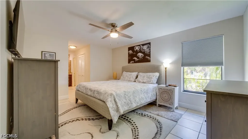 914 SE 28th Terrace Cape Coral FL 33904