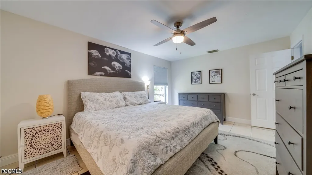 914 SE 28th Terrace Cape Coral FL 33904
