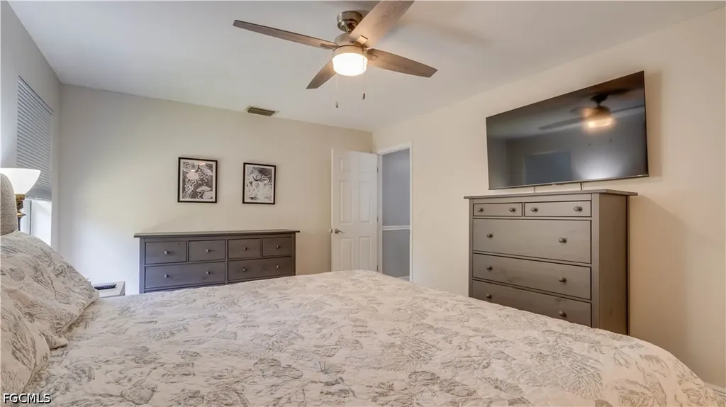 914 SE 28th Terrace Cape Coral FL 33904