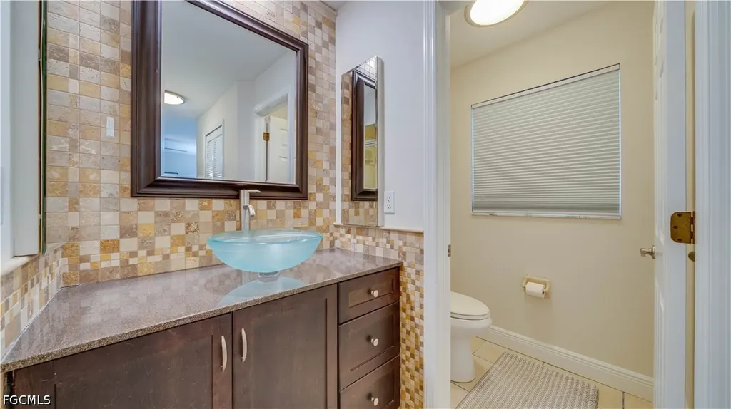 914 SE 28th Terrace Cape Coral FL 33904