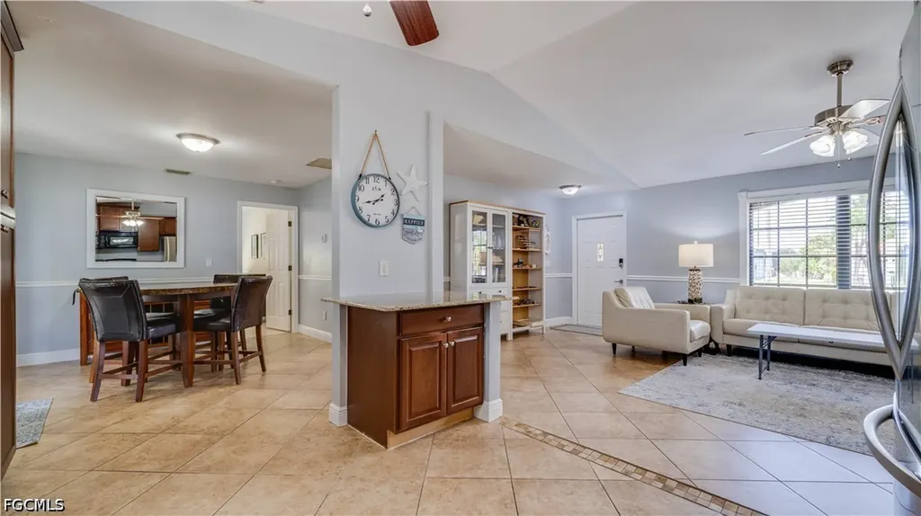914 SE 28th Terrace Cape Coral FL 33904