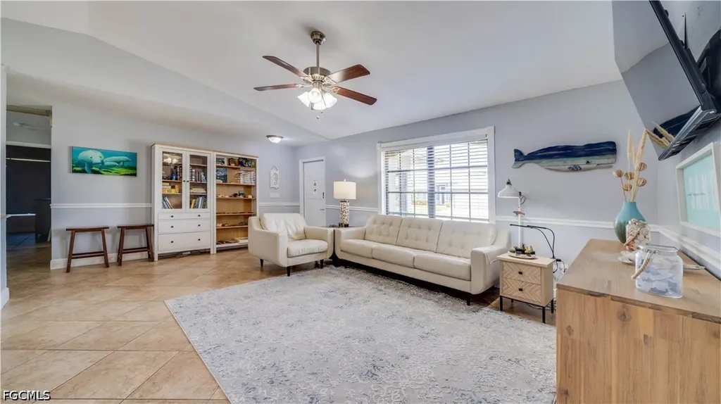 914 SE 28th Terrace Cape Coral FL 33904