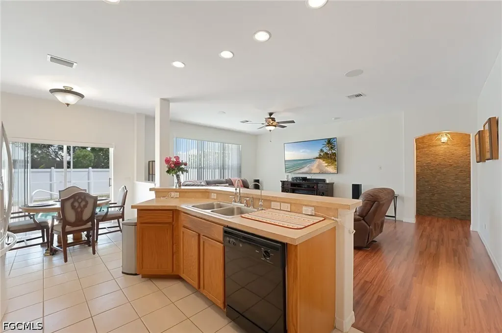 1709 NW 15th Terrace Cape Coral FL 33993