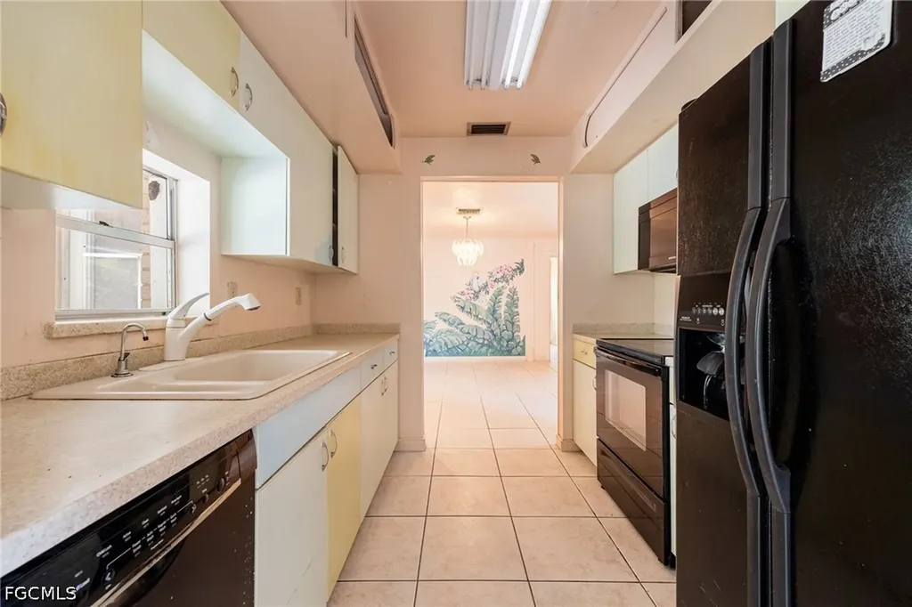 12401 Davis Boulevard Fort Myers FL 33905
