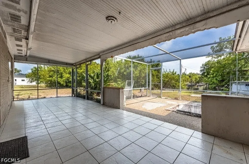 12401 Davis Boulevard Fort Myers FL 33905