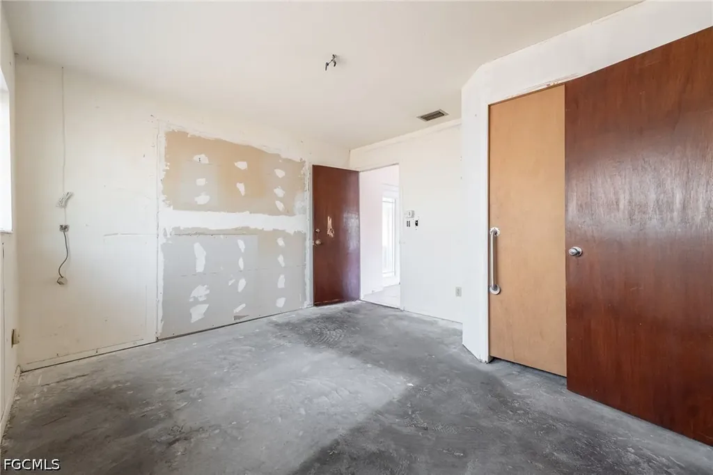 12401 Davis Boulevard Fort Myers FL 33905