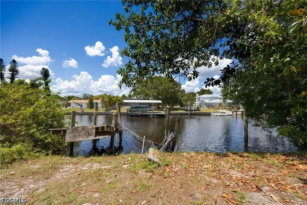 12401 Davis Boulevard Fort Myers FL 33905