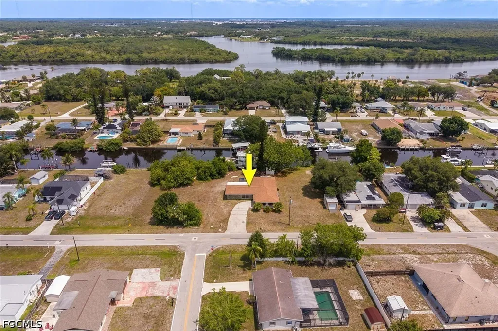 12401 Davis Boulevard Fort Myers FL 33905