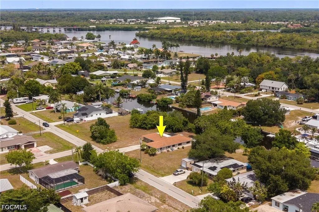 12401 Davis Boulevard Fort Myers FL 33905