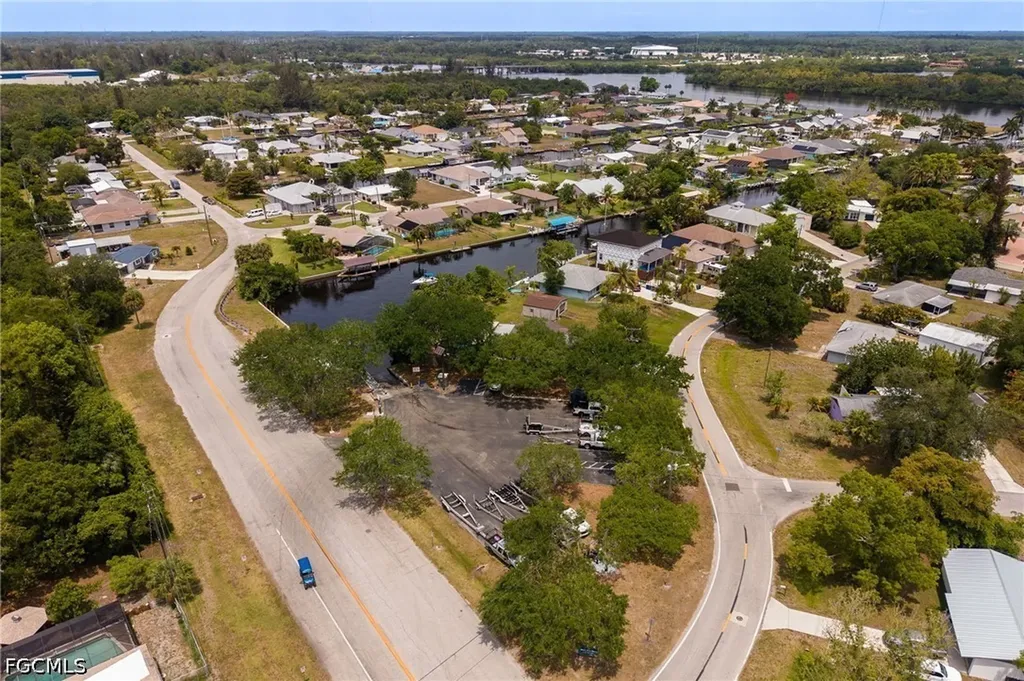 12401 Davis Boulevard Fort Myers FL 33905